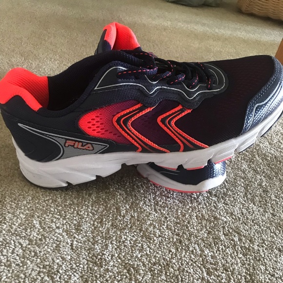 Fila Shoes - Women’s Fila running sneakers!
